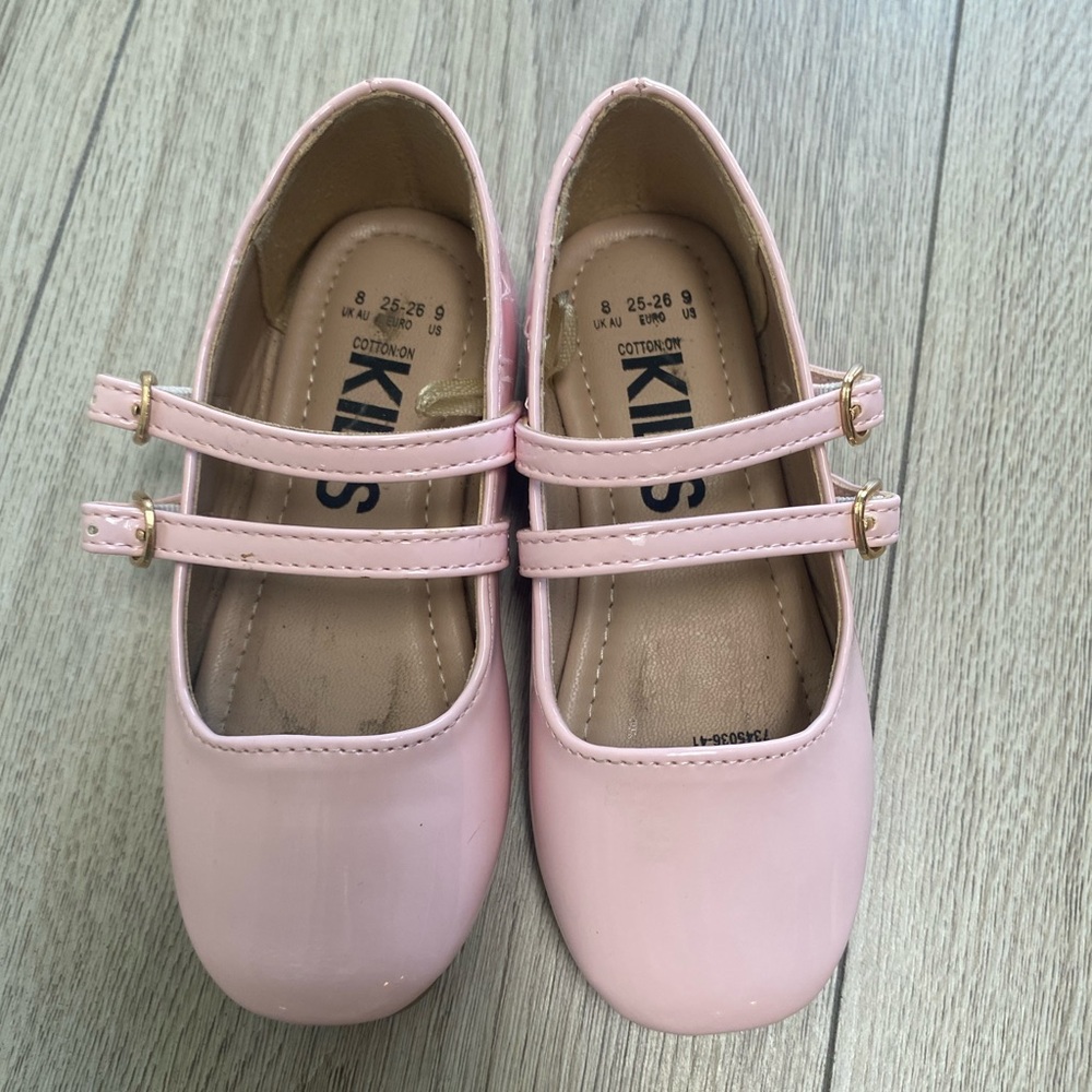 Cotton on Kids cute flats new condition